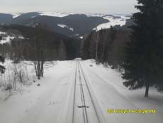 Abwärts mit Blick über das Schwarzatal