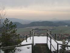 Blick zu den Laasensteinen und den Rosenberg(Hintergrund) (Richtung Süd)