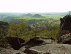 Der Zirkelstein (links) und die Kaiserkrone (rechts)