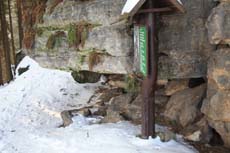 Vielleicht war die kleine Grotte die &quotHütte" des Wilderers.