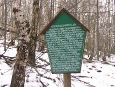 Hinweisschild an der Specksteinhöhle am Gohrisch