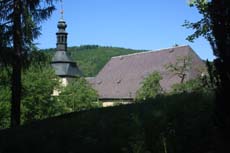 Blick auf die Gottleubaer Kirche