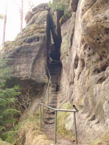 Die Stiege von der Unterburg zur Oberburg