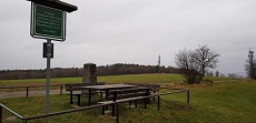 Kleiner Rastplatz an der Säule