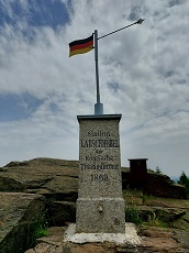 Vermessungssäule