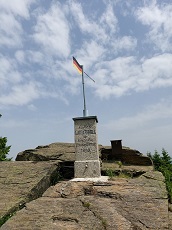 Vermessungssäule