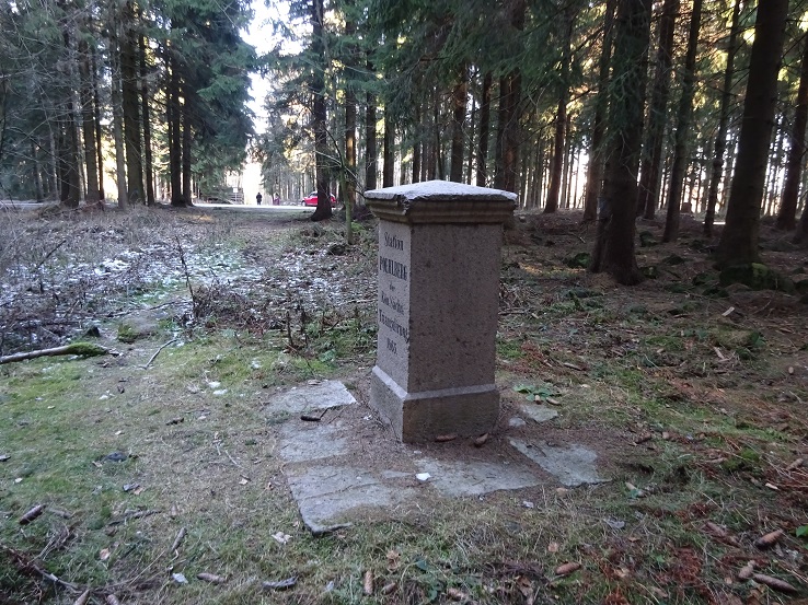 Vermessungssäule (1)