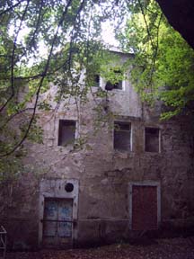 Heute steht die Lochmühle leider leer und verfällt.